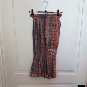 Chic Strapless Tie-Dye Dress in Coral and Charcoal